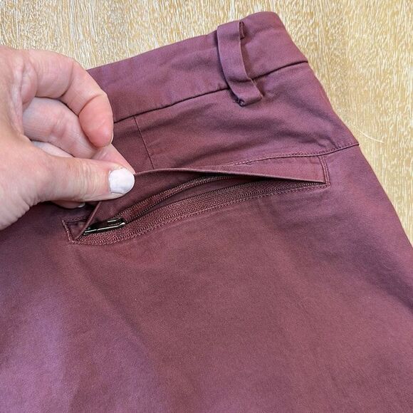 Lululemon Commission Short Slim *Chino 9" - Picture 6 of 8